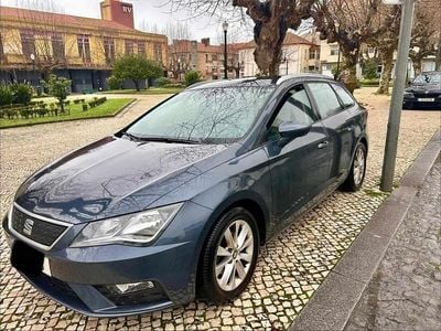 Usado Seat Leon 116 HP (85 kW) 2019 Azul Carrinha