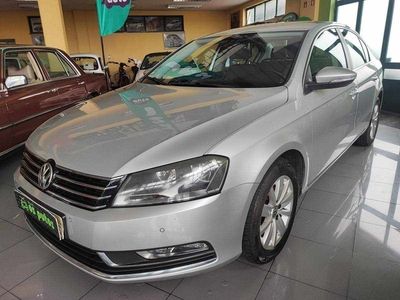 Cinzento Usado 2014 VW Passat Sedan | € 17.990
