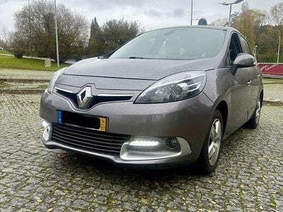 Usado 2014 Renault Scénic III Sedan | € 7.800 (Super Preço)