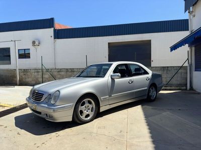 Mercedes E320