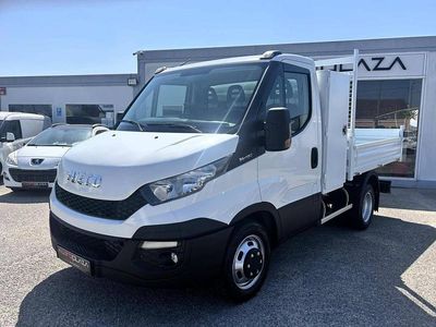 Usado Iveco Daily 130 HP (95 kW) 2015 Branco