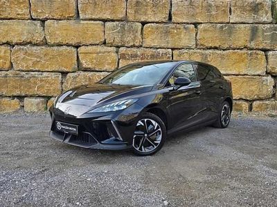 Usado MG MG4 EV Luxury 150 kW (204 HP) 2023 Preto Citadino