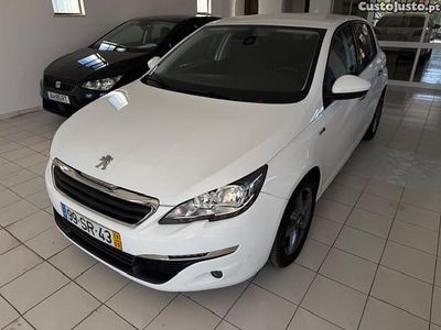 Branco Usado 2017 Peugeot 308 Style Sedan | € 13.250 (Preço elevado)
