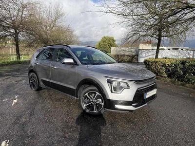 Usado Kia Niro 180 HP (132 kW) 2022 Cinzento SUV