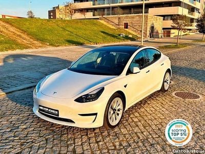 Branco Usado 2021 Tesla Model 3 Sedan | € 28.750 (Preço justo)