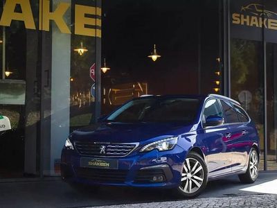 Usado Peugeot 308 SW Allure 130 HP (95 kW) 2019 Azul escuro Carrinha