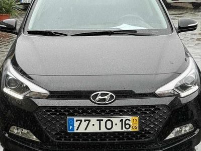Usado Hyundai i20 75 HP (55 kW) 2017 Preto