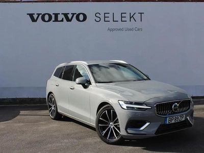Cinzento Usado 2024 Volvo V60 Core Carrinha | € 46.900 (Caro)