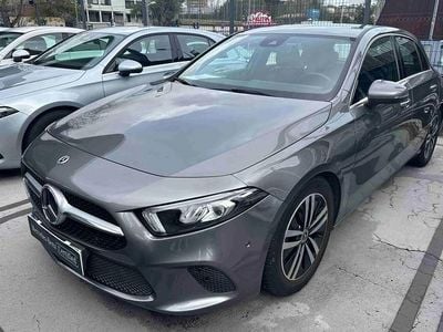 Usado Mercedes A180 Progressive 116 HP (85 kW) 2021 Cinzento Citadino