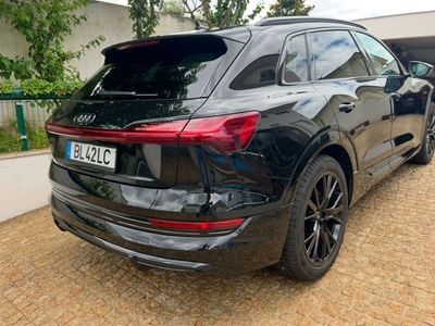 Usado 2022 Audi e-tron Black Edition SUV | € 50.000 (Preço justo)