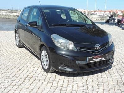 Usado Toyota Yaris 90 HP (66 kW) 2012 Preto Citadino