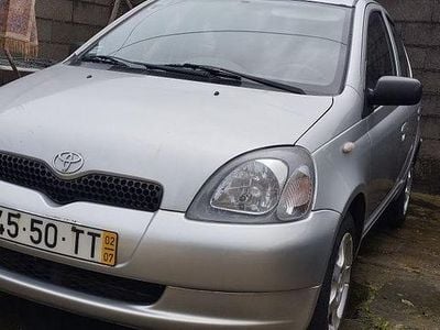 Usado 2002 Toyota Yaris Sedan | € 2.050 (Preço justo)