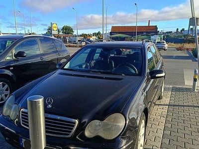 Preto Usado 2003 Mercedes C220 Sedan | € 6.500 (Preço elevado)