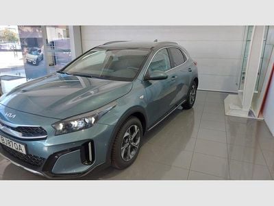 Usado Kia XCeed 100 HP (73 kW) 2024 Verde SUV