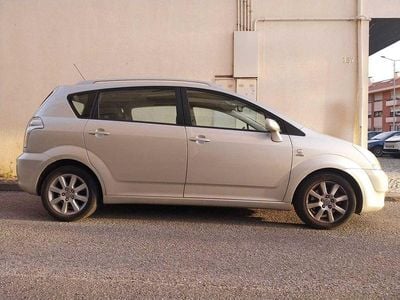 Usado 2004 Toyota Corolla Verso Monovolume | € 5.000