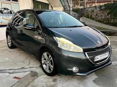 Cinzento Usado 2013 Peugeot 208 Citadino | € 6.000 (Super Preço)