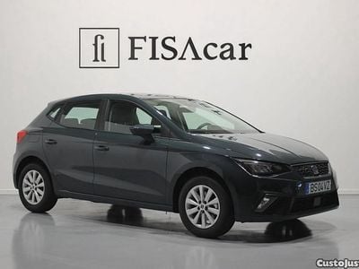 Azul Usado 2024 Seat Ibiza Style Citadino | € 17.900 (Bom preço)