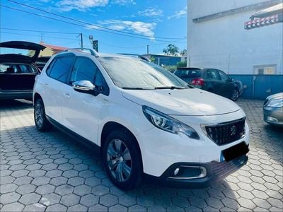 Branco Usado 2019 Peugeot 2008 Active SUV | € 13.490 (Preço justo)