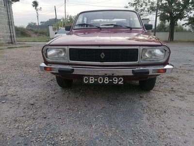 Usado 1982 Renault R12 Sedan | € 3.200