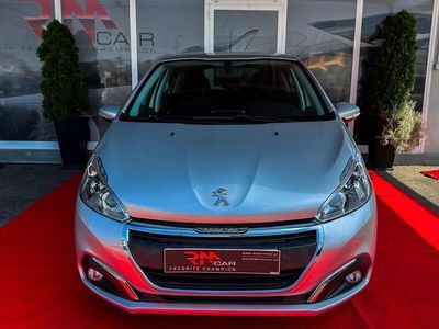 Cinza Usado 2018 Peugeot 208 Allure Citadino | € 13.250 (Preço elevado)