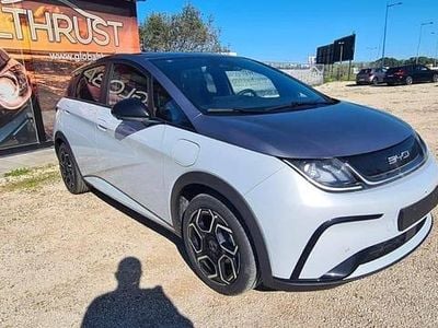 Cinzento Usado 2024 BYD Dolphin Citadino | € 32.900 (Preço elevado)