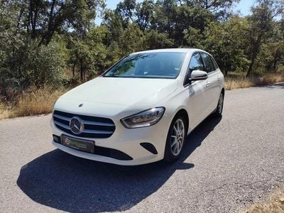 Usado Mercedes B180 Style 116 HP (85 kW) 2019 Branco Monovolume