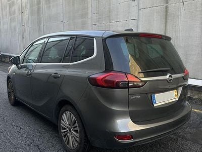 Usado 2019 Opel Zafira Tourer Monovolume | € 17.850