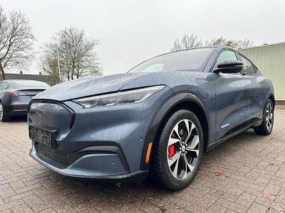 Usado 2021 Ford Mustang Mach-E SUV | € 27.500 (Preço justo)