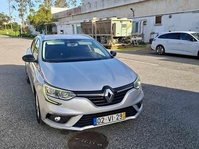 Usado Renault Mégane GrandTour 110 HP (80 kW) 2018 Cinzento Carrinha