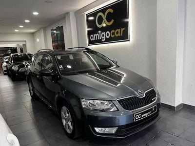 Usado Skoda Octavia GreenLine 110 HP (80 kW) 2014 Cinza escuro Citadino