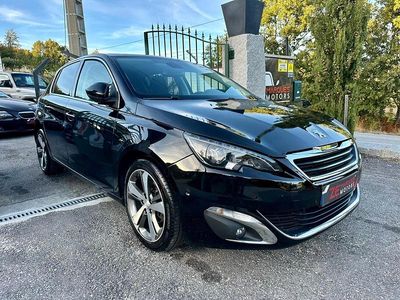 Usado Peugeot 308 Allure 115 HP (84 kW) 2013 Preto