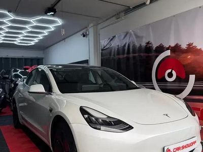 Branco Usado 2020 Tesla Model 3 Standard Range Plus Sedan | € 24.900 (Preço elevado)