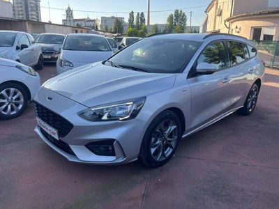 Cinzento Usado 2020 Ford Focus Carrinha | € 18.890 (Preço justo)