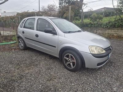 Usado 2002 Opel Corsa Sedan | € 1.500 (Bom preço)