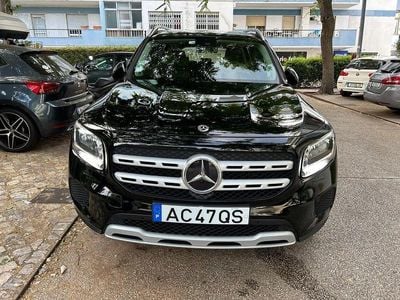 Mercedes GLB180