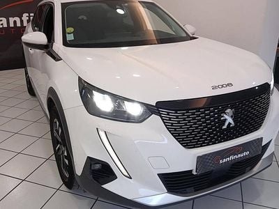 Branco Usado 2022 Peugeot 2008 SUV | € 21.490 (Preço justo)