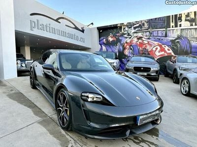 Cinza Usado 2023 Porsche Taycan Turbo S Sport Turismo Sedan | € 139.950