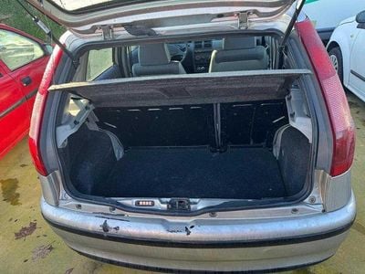 Cinzento Usado 1996 Fiat Punto | € 1.500