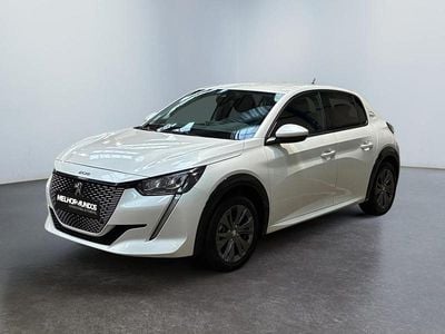 Branco Usado 2021 Peugeot e-208 Style Citadino | € 15.990 (Preço justo)