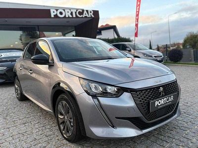 Usado Peugeot e-208 100 kW (136 HP) 2023 Cinzento Citadino