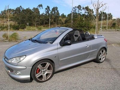 Usado Peugeot 206 CC 110 HP (80 kW) 2001 Cabrios