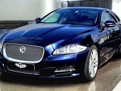 Usado Jaguar XJ 275 HP (202 kW) 2015 Azul Sedan