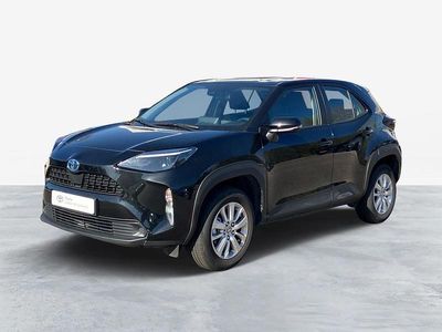 Preto (pintura metalizada) Usado 2024 Toyota Yaris Comfort | € 26.750 (Preço elevado)