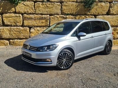 Usado VW Touran 115 HP (84 kW) 2018 Cinza Monovolume
