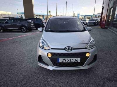 Usado Hyundai i10 Comfort 66 HP (48 kW) 2019 Cinzento Citadino