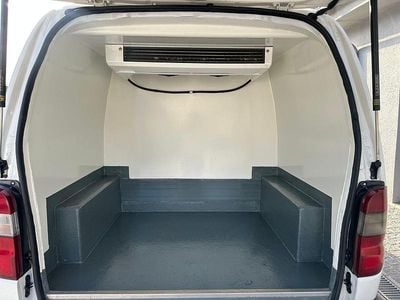 Usado Toyota HiAce 117 HP (86 kW) 2008 Branco Van