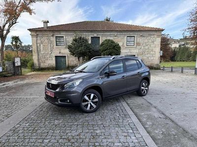 Cinzento Usado 2017 Peugeot 2008 SUV | € 11.500 (Preço elevado)