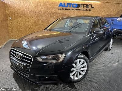 Usado Audi A3 Attraction 105 HP (77 kW) 2014 Preto Sedan