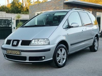 Cinzento Usado 2010 Seat Alhambra Monovolume | € 10.500 (Caro)