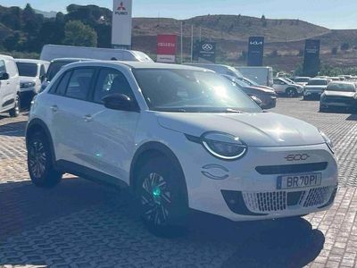 Usado Fiat 600E Red 114 kW (156 HP) 2025 Branco SUV